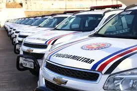 Policial reage a abordagem criminosa e suspeitos são localizados horas depois